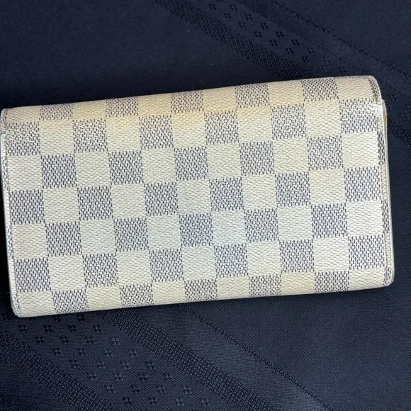 Louis Vuitton Damier Azur Canvas Wallet - Picture 2 of 16